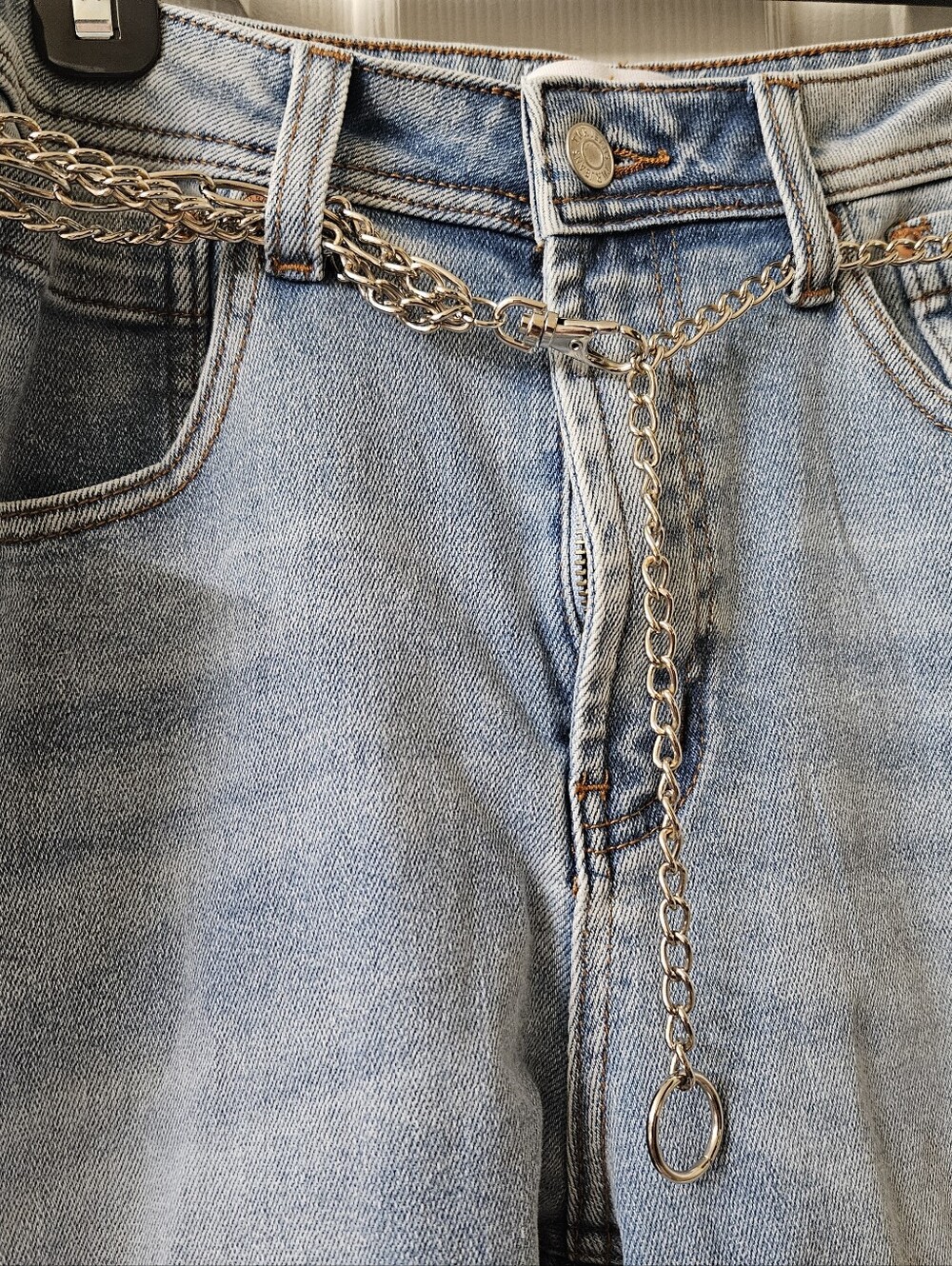 Silver Chain Belt.  Cute And Stylish With Jeans.  39 Inches Long.